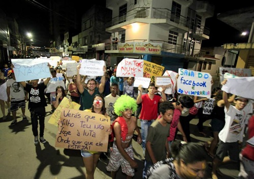Protesto em Ipiaú. Foto de Gilson Santos.
