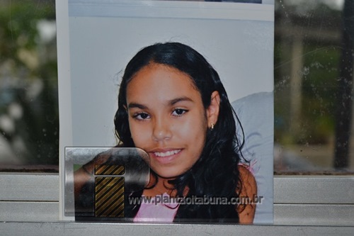 A adolescente Emelly Menezes Bastos, de 17 anos, já está em casa. Segundo o Plantão Itabuna, a itabunense voltou no fim da tarde de ontem, sem lesões. O motivo do sumiço não foi revelado pelos familiares. 
