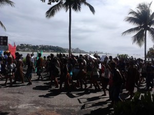 Em agosto do ano passado, índios protestaram pedindo celeridade no processo de demarcação de terras no sul da Bahia. Foto: Blog Agravo.