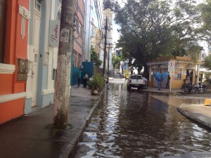 Rua Dom Eduardo, Centro.