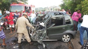 Com o impacto, o Pastor Humberto Evangelista morreu no local. Foto enviada por um leitor.